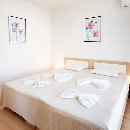 Nlv Seaside Apartment *