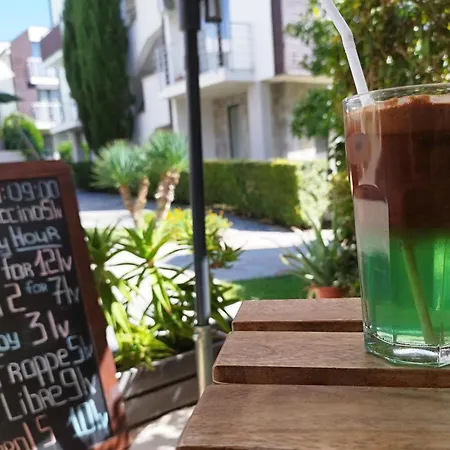 Nlv Seaside Апартамент *